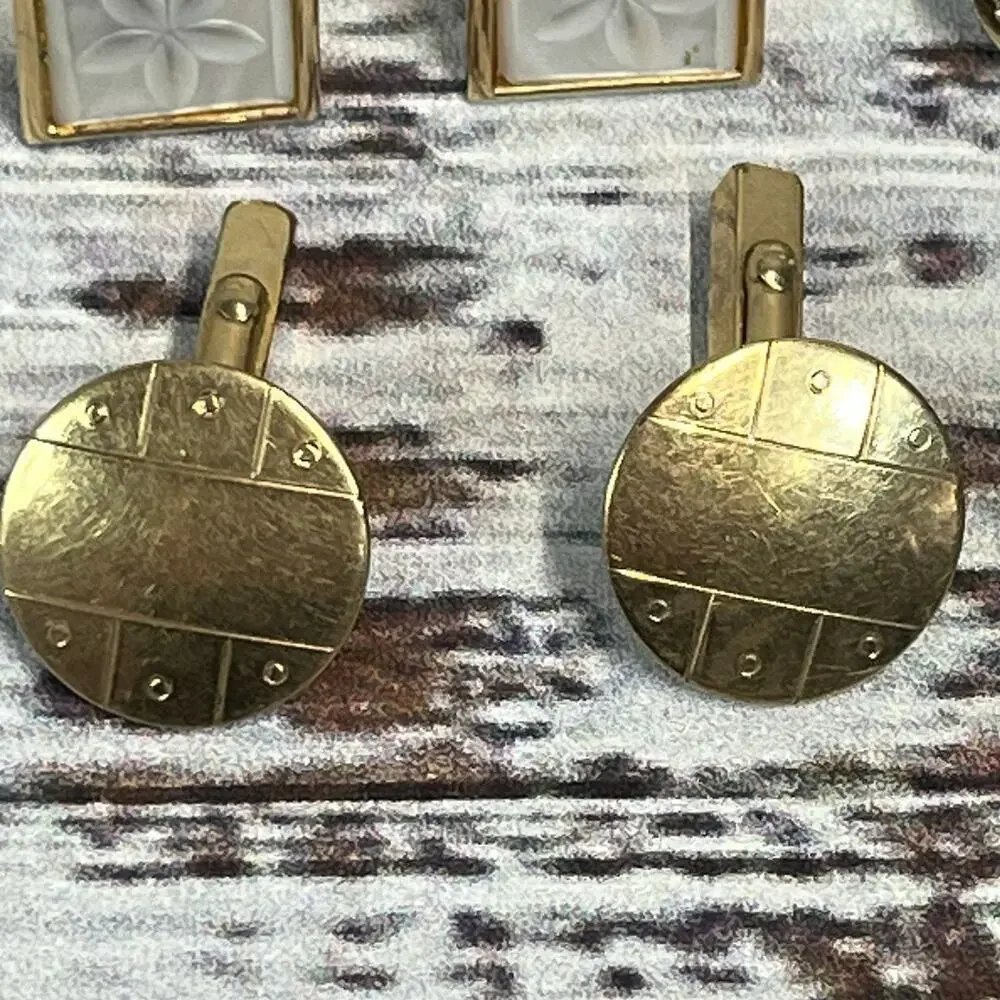 Vintage Set of 4 Mens Cufflinks Antique Cars Circles Mother of Pearl Gold Silver